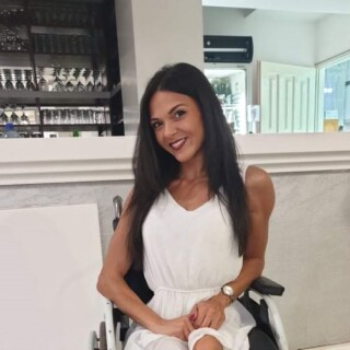 Stepenice i predrasude najveća rampa da Nevena pronađe posao