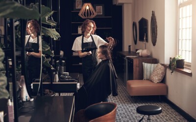 Sve više salona, a frizera nikad dosta
