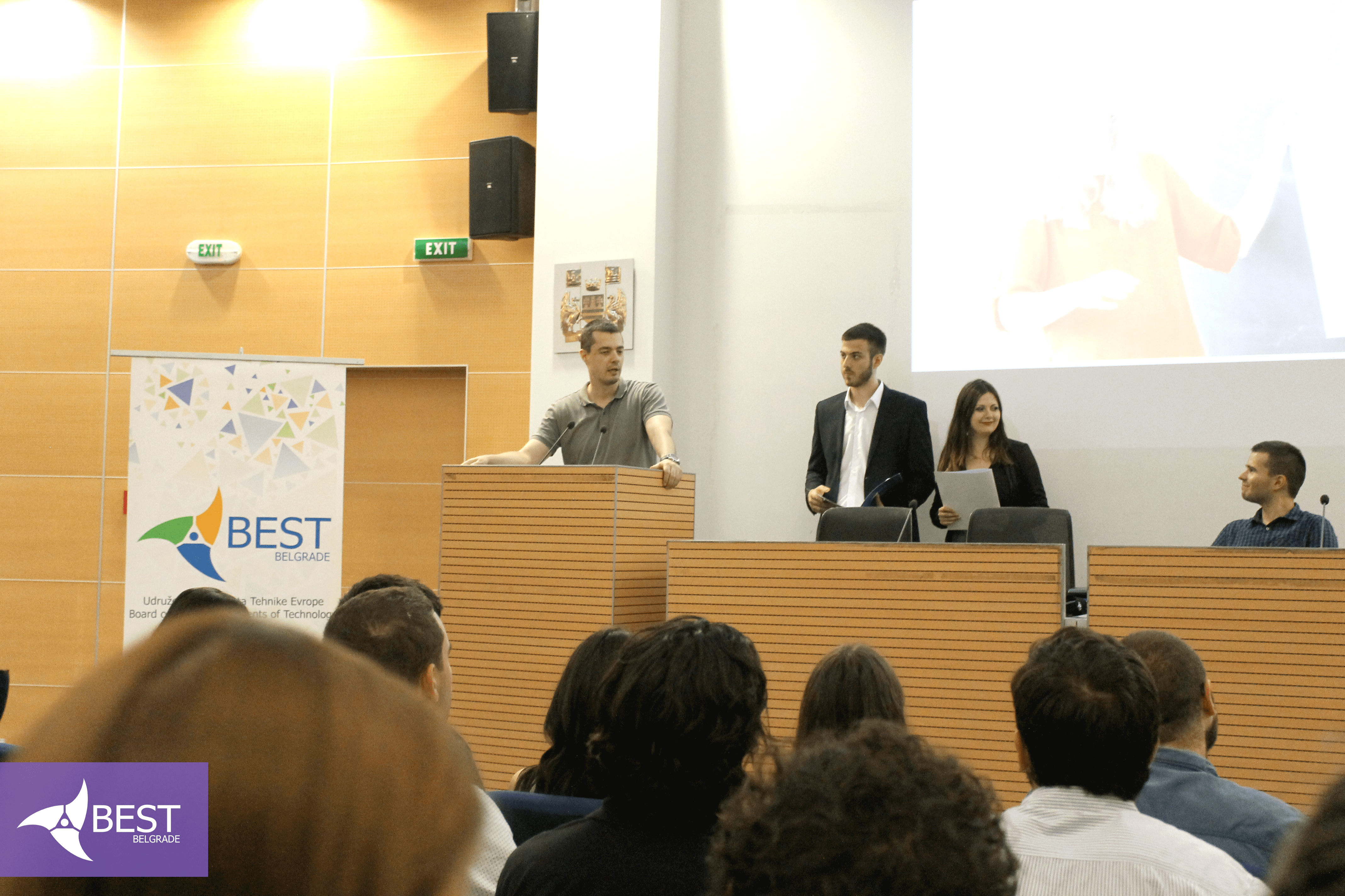 Zapošljavanje studenata preko poznanstva